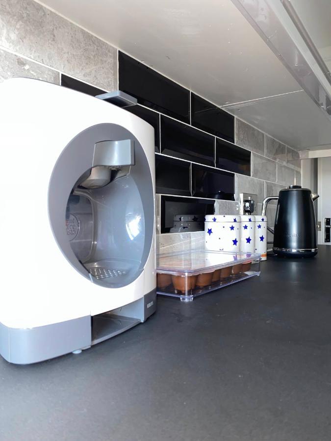 Bright, Spacious, Modern Interior Decor 2 Bedrooms Apartment With Amazing Views 伦敦 外观 照片