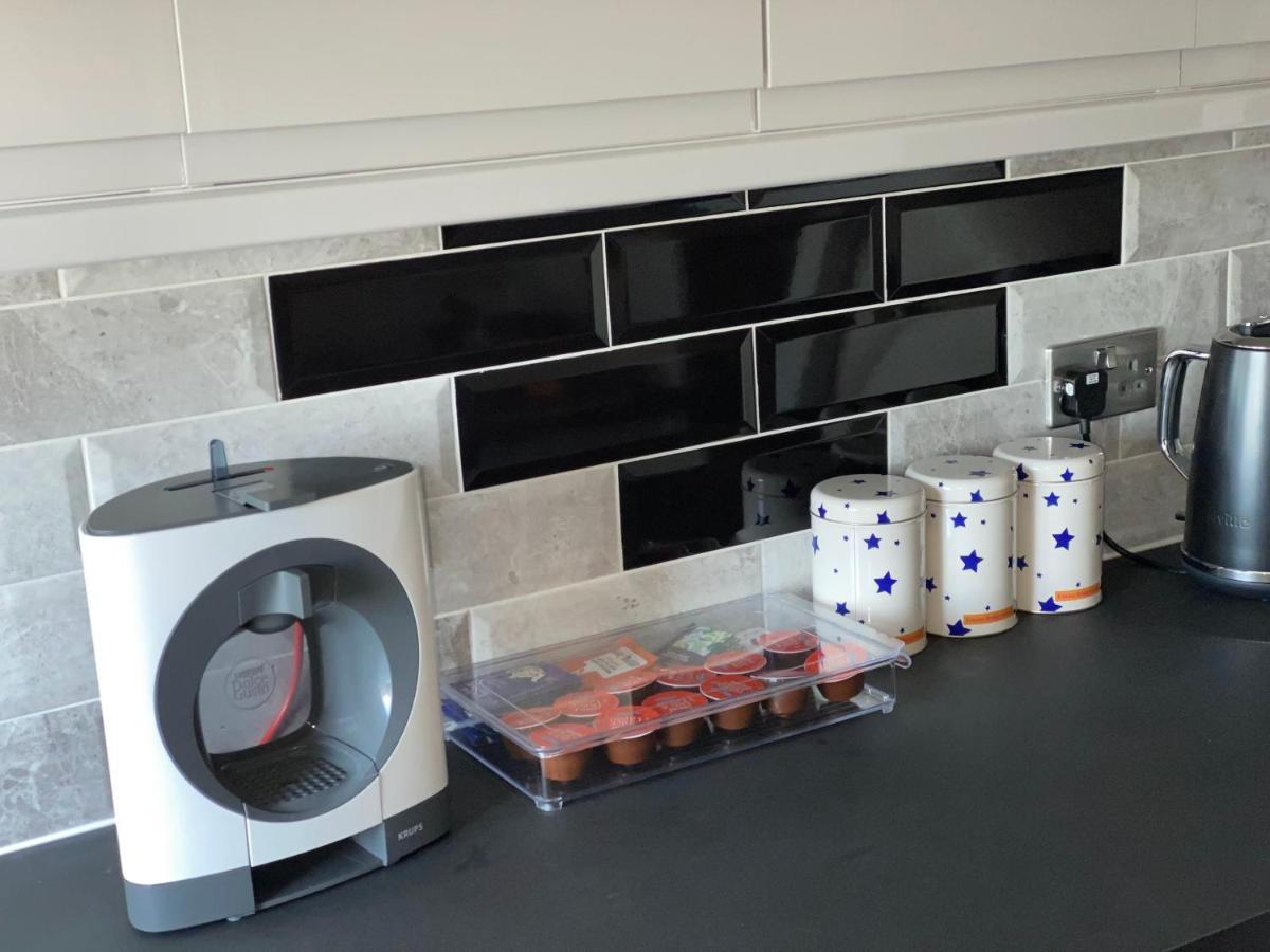 Bright, Spacious, Modern Interior Decor 2 Bedrooms Apartment With Amazing Views 伦敦 外观 照片