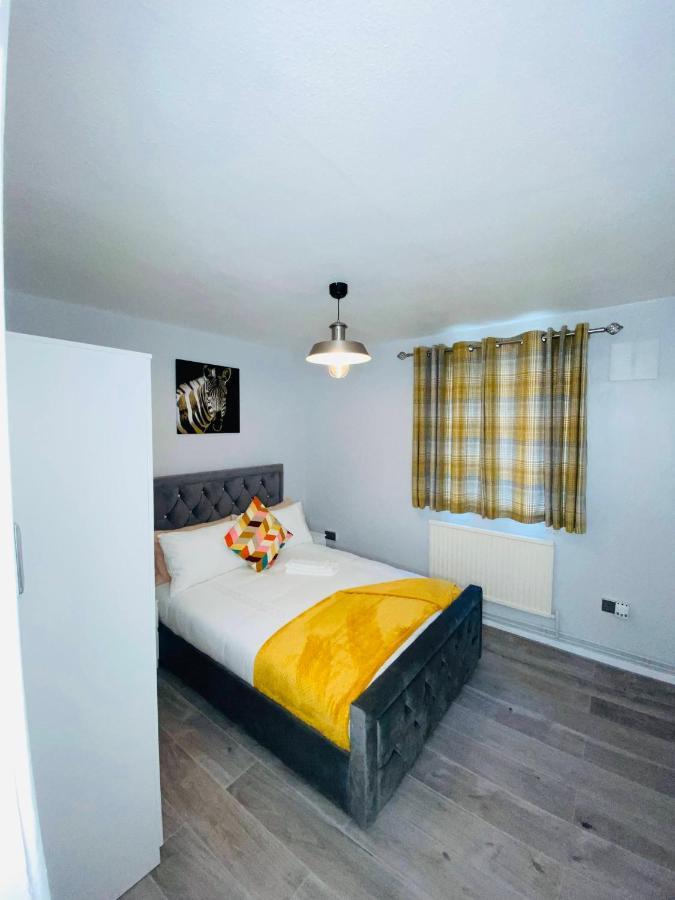 Bright, Spacious, Modern Interior Decor 2 Bedrooms Apartment With Amazing Views 伦敦 外观 照片