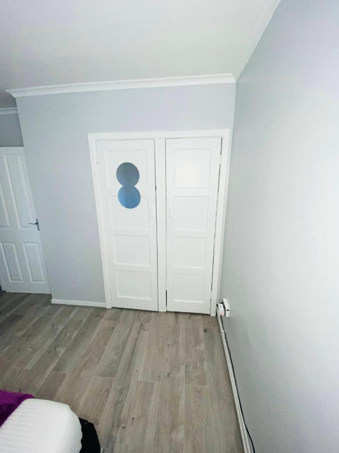 Bright, Spacious, Modern Interior Decor 2 Bedrooms Apartment With Amazing Views 伦敦 外观 照片