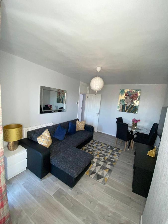 Bright, Spacious, Modern Interior Decor 2 Bedrooms Apartment With Amazing Views 伦敦 外观 照片